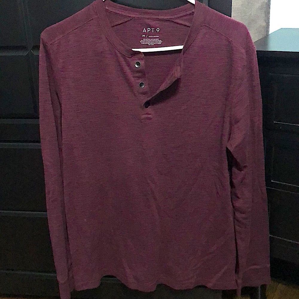 Medium size. Henley. Burgundy. Apt 9 brand.
